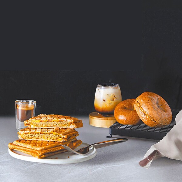 路易莎慶16周年,30日前來店消費餐飲、甜點可享8折優惠。圖/路易莎提供