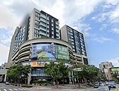 下樓就是最美書店　「潤泰京采」導入微型城市概念