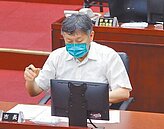 中央停開疫情記者會　柯酸只會報數字