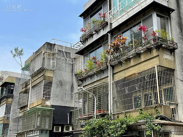 網友問新莊45年公寓開價998萬元能接受嗎?圖中建物與新聞無關。圖/好房網News記者呂詠柔攝
