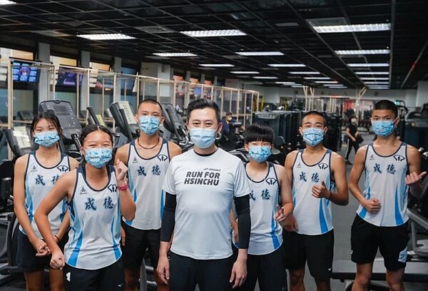 新竹市長林智堅今天宣布,2022新竹城市馬拉松正式回歸,今天中午12時起開放報名。圖/市府提供