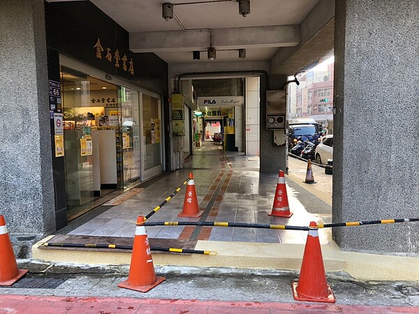 新竹縣府獲得中央補助385萬4千元,縣府自籌84萬6千元,將進行4路段的騎樓整平。圖/新竹縣政府提供