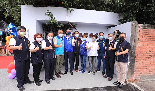 中市首座荔枝老樹公園完工 盧市長：保留百餘棵樹兼顧生態與人本。圖／中市府提供