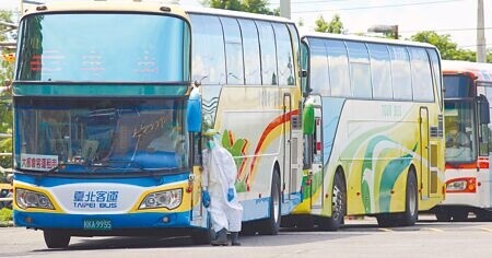 
交通部昨宣布提供遊覽車和租賃小客車短租車輛階段性汽燃費減徵支持振興措施。遊覽車減免徵今年第3季汽燃費。（本報資料照片）
