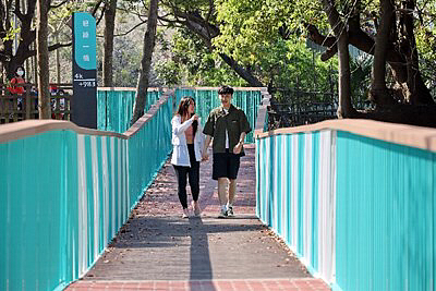 潭雅神綠園道行人景觀橋。圖／台中市觀旅局提供