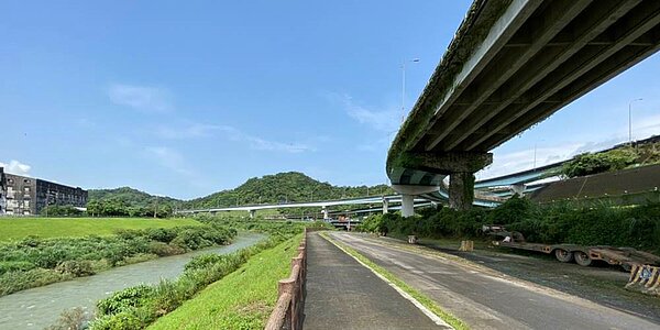 國發會委員會議通過「國道1號大華系統至汐止交流道路段拓寬可行性評估」。圖/中時報系資料照