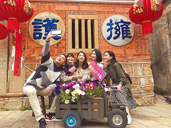 參加旅遊團須接種滿3劑，旅遊業者期盼能取消。圖／中時報系資料照