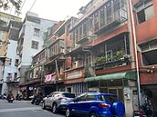 寧買44年公寓也不選30年大樓？達人神解「投報率」：恐怕被貴了