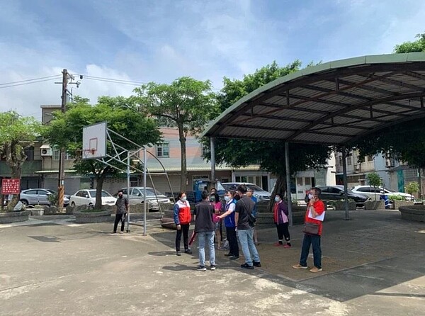 市議員涂權吉日前邀集相關單位會勘幸福公園整建。圖／市議員涂權吉提供