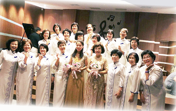 萬祥里的合唱團。圖片擷取自萬祥里刊2022
