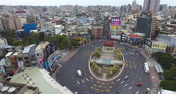 內政部營建署今年租金補貼經費大增,市府指出,竹市租屋族月薪4萬2690元以下就可申請,預計增至2000戶受惠。圖/新竹市府提供