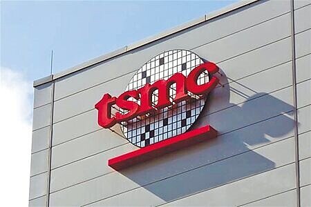 台股昨在恐慌情緒下,電子、金融、傳產通殺,台積電更一度跌破500元大關。(本報資料照片)