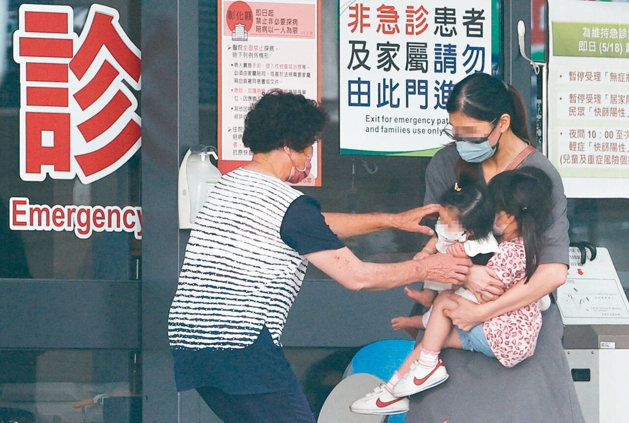 六個月到五歲的幼兒也有疫苗可打了,衛福部食藥署昨天舉行專家會議,核准可接種莫德納疫苗,下周預防接種專家會議將討論幼兒接種事宜。記者黃仲裕/攝影