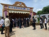 工程師猝死經紀人家　親友送別求真相