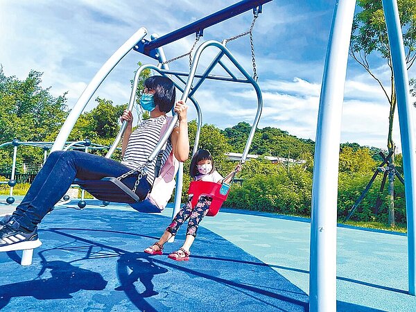 新店陽光運動園區規畫6大特色區,適合一家大小在此同樂。圖/新北高灘處提供