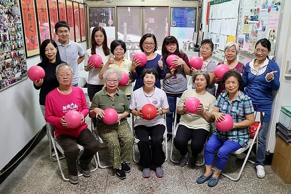 中興里活動筋骨活動。圖／取自台北市鄰里服務網