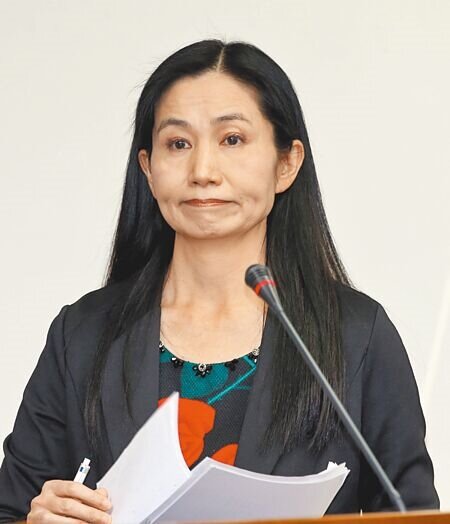 大鑫資訊違法輸入快篩劑事件延燒,面對朝野要求食藥署長吳秀梅下台,吳卻直言「不是應該要譴責違法廠商嗎?」再度引起朝野立委同聲撻伐。(本報資料照片)