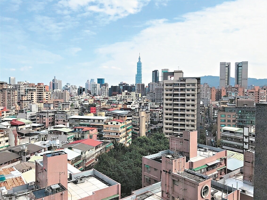 3月央行升息1碼、4月又逢疫情,讓房貸新戶卻步了。 圖/聯合報系資料照片