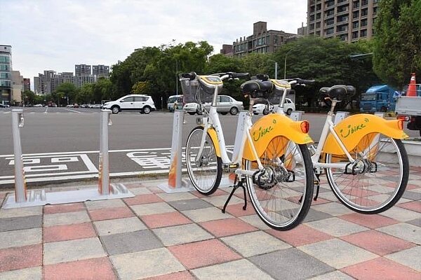 竹北市Youbike比照新竹市收費標準,4小時內每30分鐘都只要10元。圖/縣府提供
