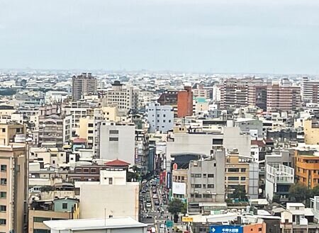 房屋稅基吹起漲聲，今年有13個縣市要檢討房屋稅基年度。（吳敏菁攝）