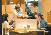 民眾開始與疫情共存　餐飲5月業績　逆勢翻紅