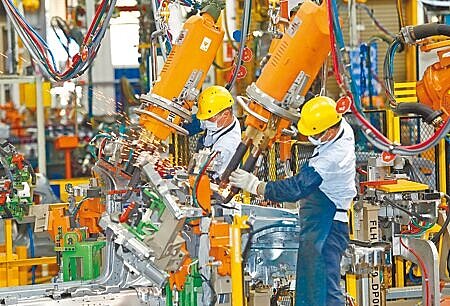 製造業深陷歐美終端市場需求疲弱,7月製造業營業氣候測驗從短期低點翻揚,相當不易。圖/中時報系資料照