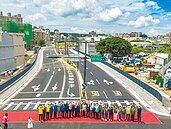 等了30年　新竹市公道三通車