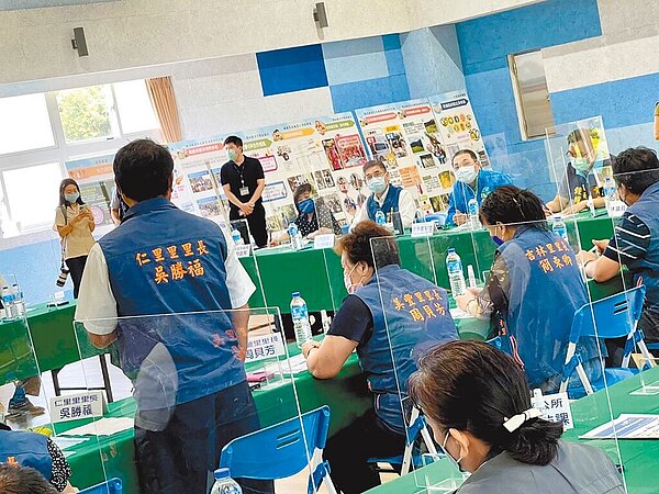 貢寮區有里長在行動治理座談會議上表示，希望在台2線往台北方向設置實體測速照相機，以強化人車安全。(新北市政府提供／黃敬文新北傳真)