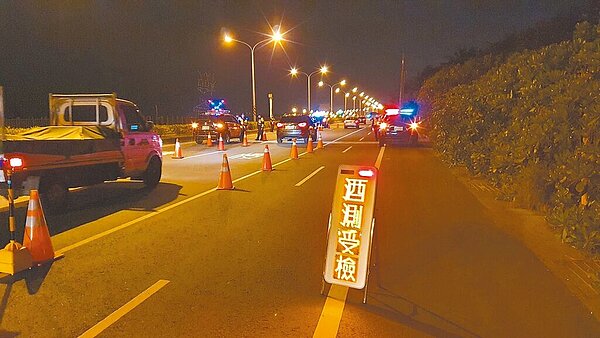 台南市今年上半年酒駕取締件數6都第1引發網友熱議,台南市警察局交通大隊回應說,酒駕傷亡事故比去年同期大減,如此可見成效。(交通大隊提供/程炳璋台南傳真)
