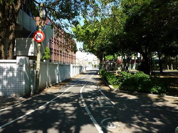 台南市政府計畫拓寬東區後甲國中旁,凱旋路後段連接林森路的束縮瓶頸道路。圖/台南市政府提供