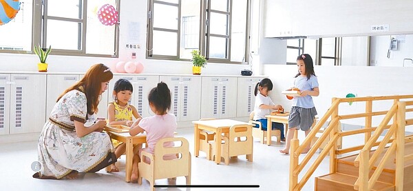 台中市教育局日前發公文，國小附幼暑期收托以半天為主，市立幼兒園18日才復課，讓家長急跳腳。圖／台中市教育局提供