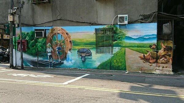 新北市永和區秀朗里牆面彩繪。圖/取自「美麗秀朗里-沈賜是里長」臉書