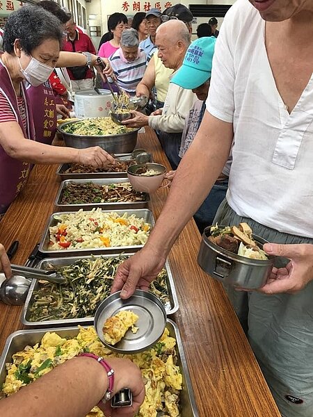 新北市永和區秀朗里美味料理。圖/取自「美麗秀朗里-沈賜是里長」