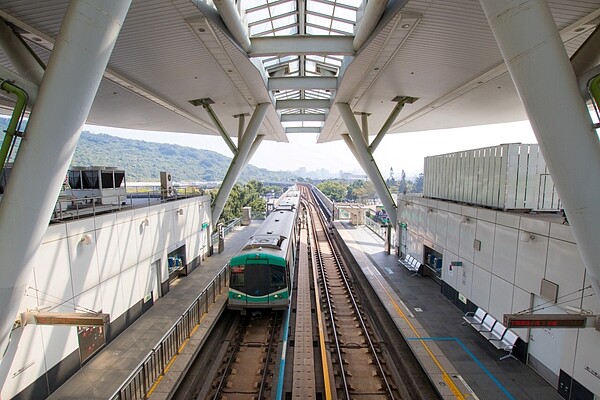 高雄捷運雖然路網尚未完全成型，但周遭房價在2021年仍出現明顯上漲。圖／取自高雄捷運 x 高雄輕軌粉絲專頁