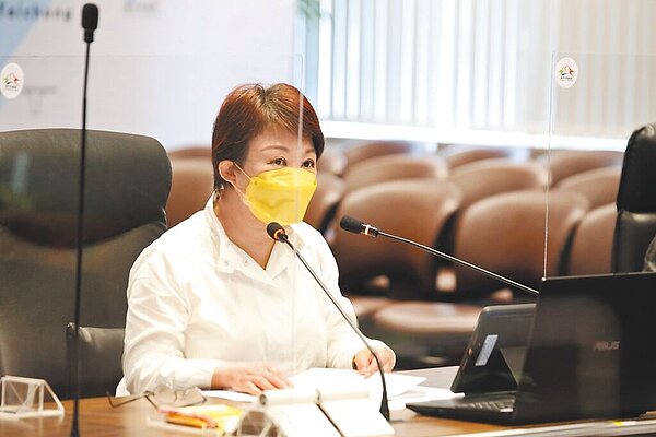台中市政府6月30日召開食安會報,台中市長盧秀燕強調食安是台中市最重要的市政議題,也是她最關心的議題之一。圖/台中市政府提供