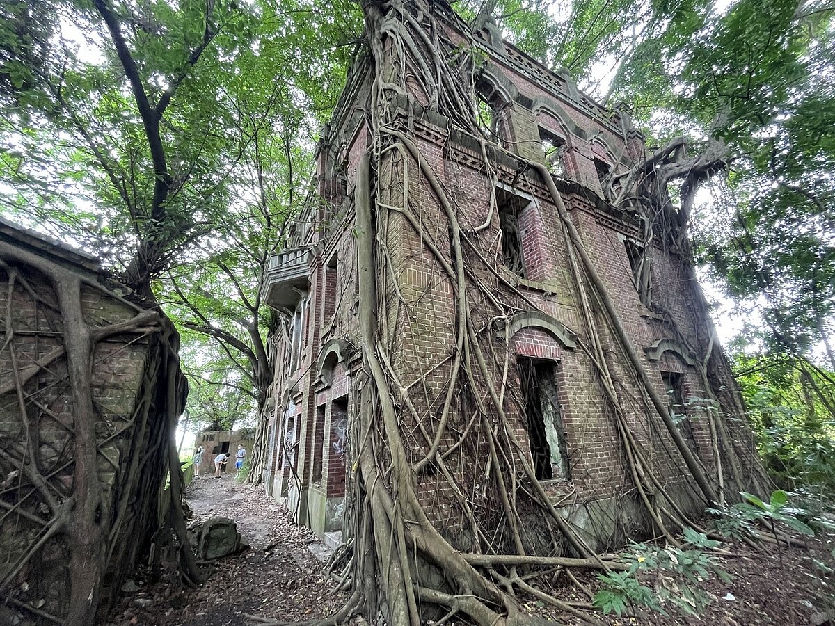 嘉義「民雄鬼屋」有著許多傳說。記者李宗祐/攝影