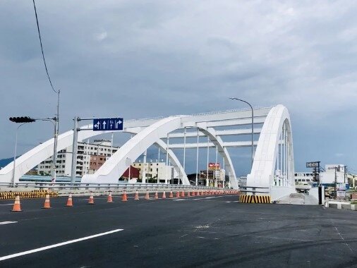 雲林縣石牛溪橋雙向4線道，將於7月10日開通。記者黃于凡／攝影