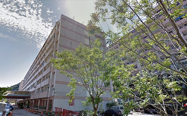 台東知名的知本溫泉觀光區飯店套房被法拍。房仲表示，這樣的法拍物件受到很多60多歲的樂齡族喜愛，還會揪親朋好友一起買。圖／google map