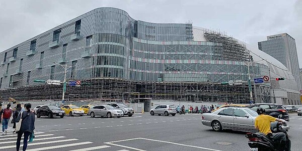 外界關心大巨蛋消防議題,內政部表示,遠雄應速提資料送7月份委員會審議,避免延宕。圖/中時電子報