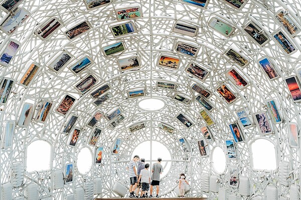 虎頭山公園新地標公共藝術《桃機一號》。圖/桃園市政府提供