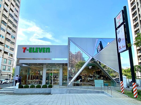 亞洲第1萬家7-11「亞萬門市」將於7月12日在台南正式開幕。圖／擷取自《台南式》