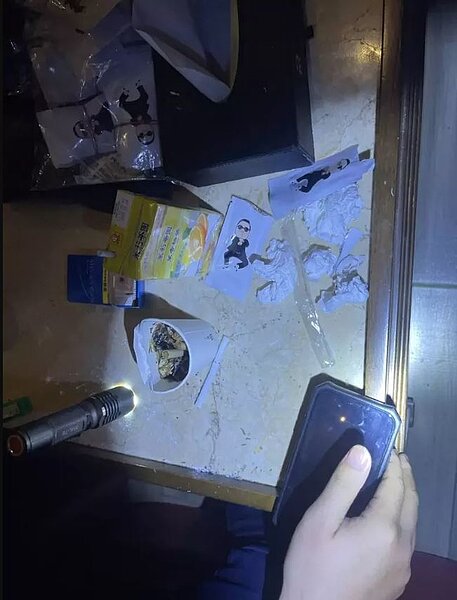 警方當場查扣毒品。記者曾伯愷/翻攝