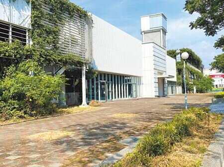 閒置多年的新竹市文創館將由煙波國際觀光集團進駐,建物部分報廢拆除及新建工程將於9月動工。(陳育賢攝)