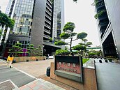 總統也有一戶！昔日「全台最貴大樓」轉手又賠千萬　他嘆：買在過去榮景高點