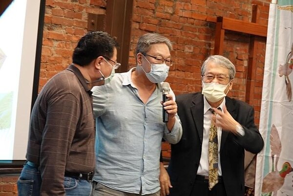 里長介紹華江雁鴨季活動，讓線上民眾更了解雁鴨季寓意。圖／截自臺北市萬華區華江里辦公處粉專