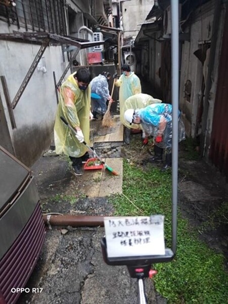 新生里的社區巷弄清掃。圖／擷取自中山區新生里Line群組