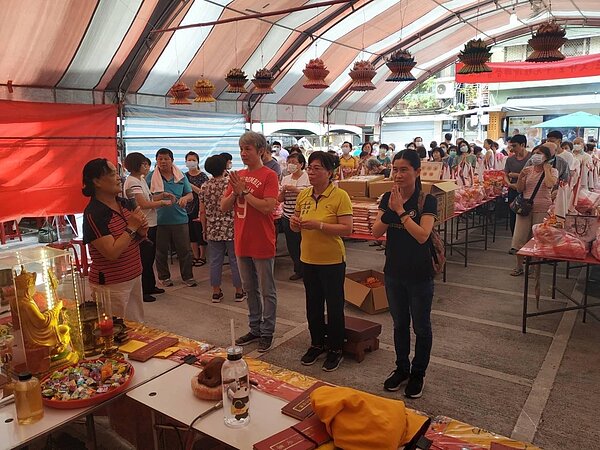 中元普渡拜拜。圖/李淑珍提供