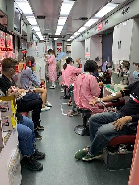 只要有心,什麼型都行。捐血有愛,健康無礙。圖/里辦提供。