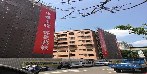 中工擔任都更實施者的民生社區延壽國宅J區,12日進行拆除典禮,中工分回154戶,將推約40~47坪大三房為主力商品。圖/業者提供