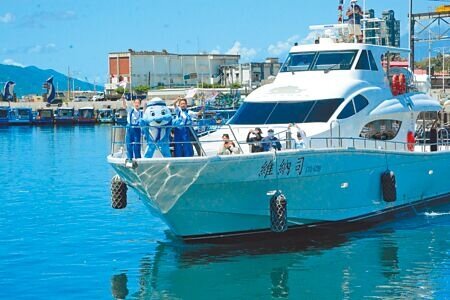 交通部15日起推出悠遊國旅補助方案,自由行旅客每房每晚最高可省1300元,預估可帶動約722萬人次出遊,創造觀光效益約314億元。(王志偉攝)